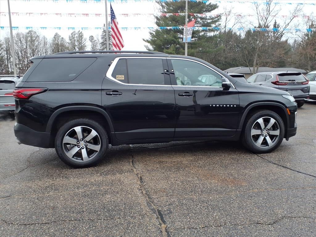 2023 Chevrolet Traverse LT Leather