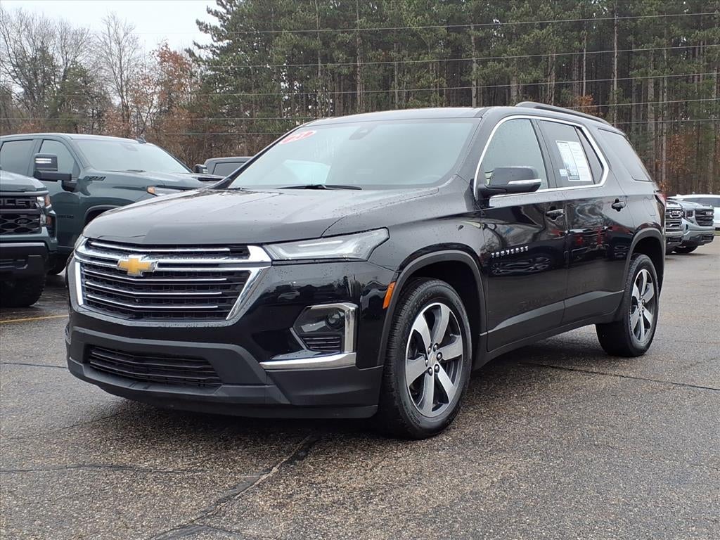 2023 Chevrolet Traverse LT Leather
