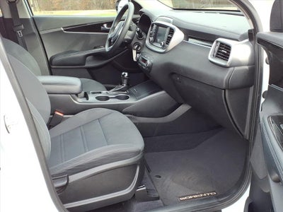 2019 Kia Sorento LX V6