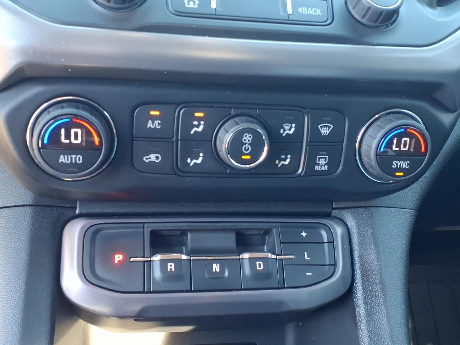 2020 GMC Acadia AT4