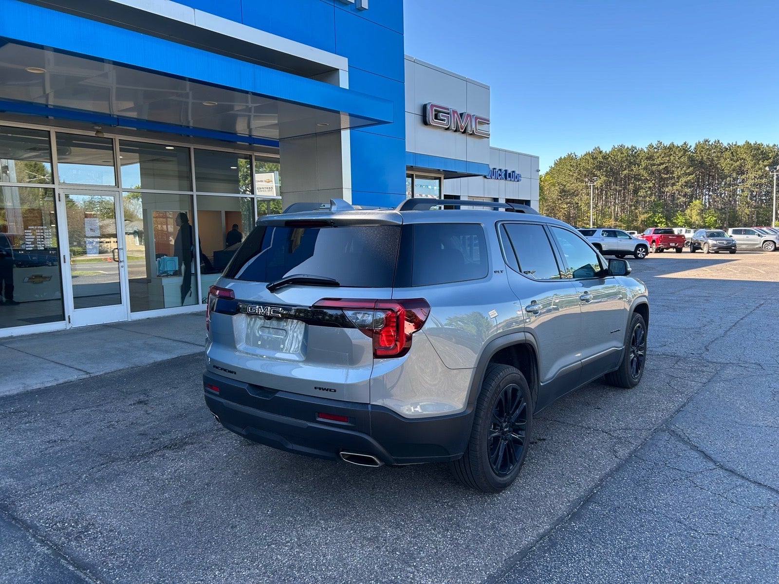 2023 GMC Acadia SLT