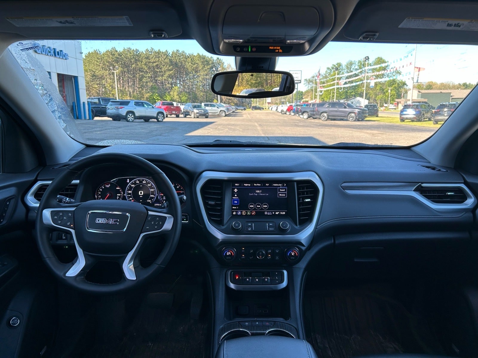 2023 GMC Acadia SLT