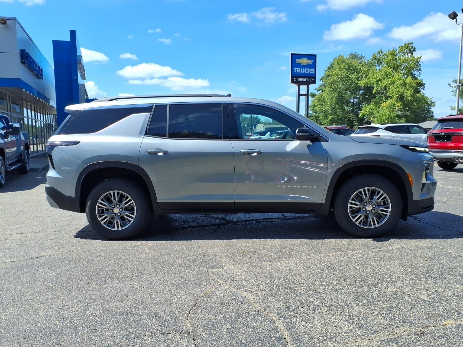 2027 Chevrolet Traverse LT
