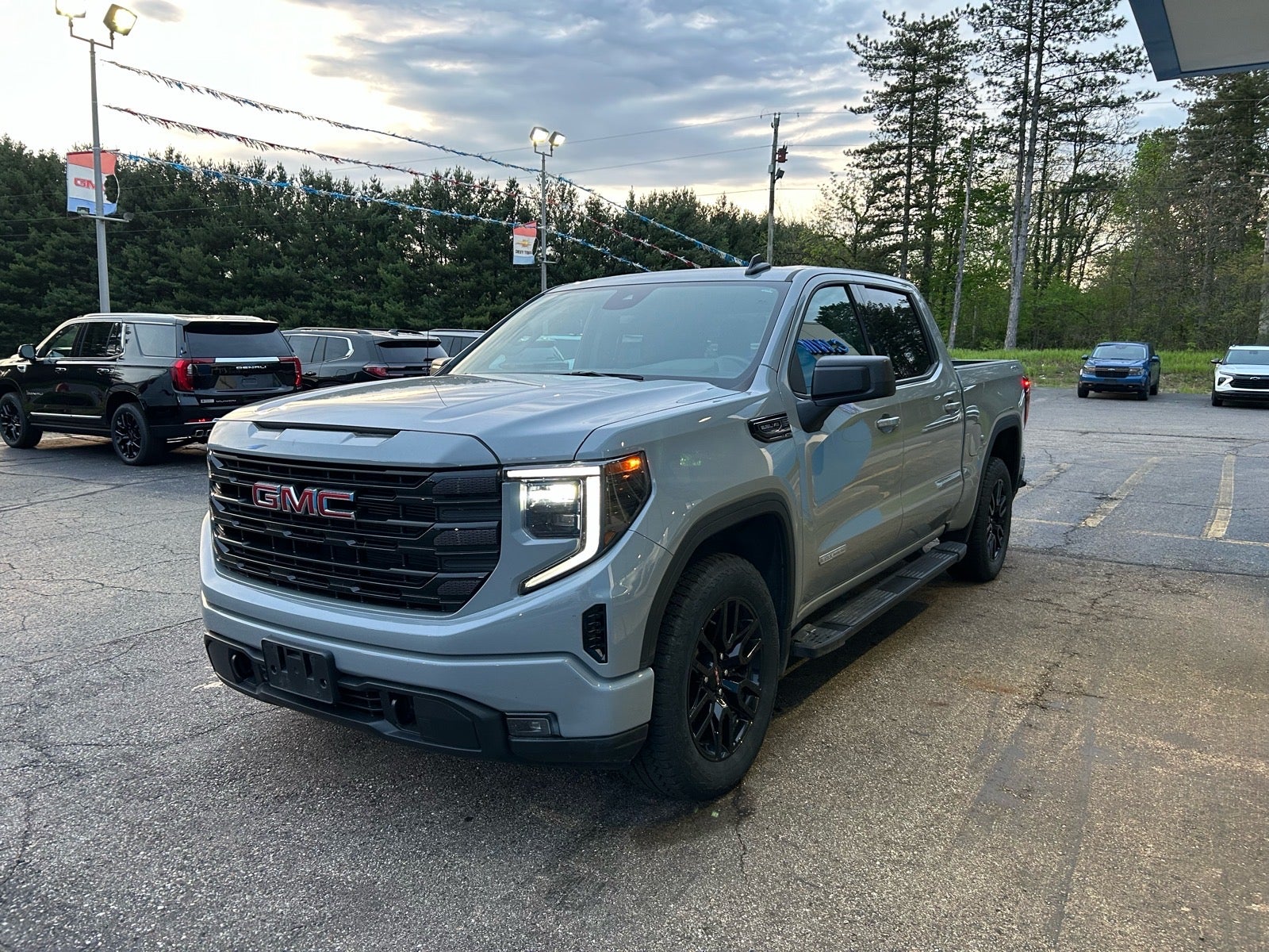 2024 GMC Sierra 1500 Elevation